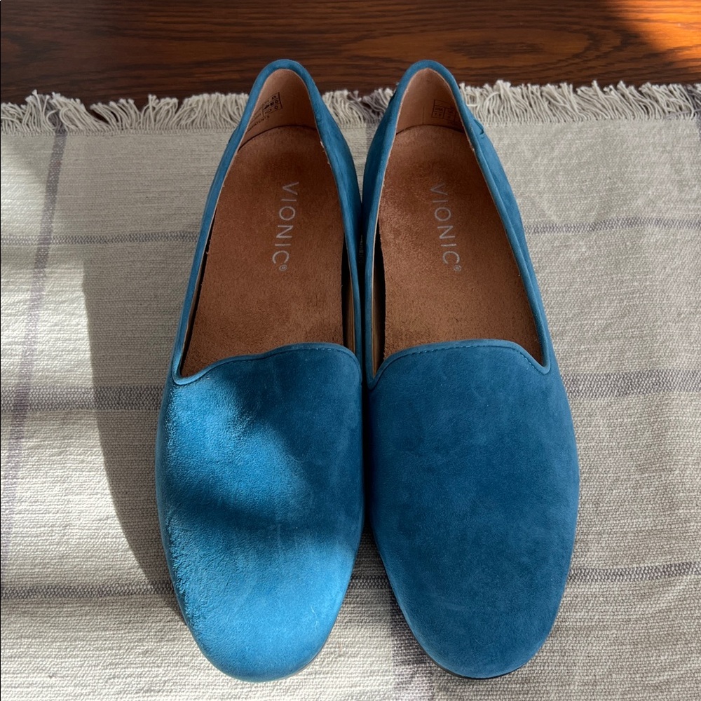 Vionic Women's Teal Suede Loafers